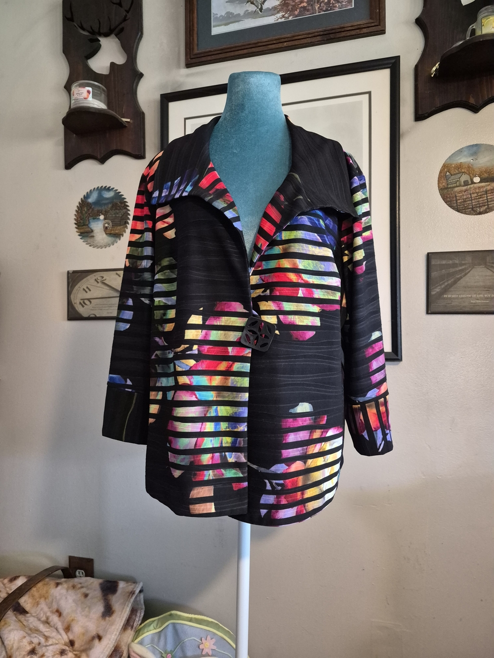 Joseph Ribkoff Style 211186 Women's Size 18 Black Floral Panel Blazer